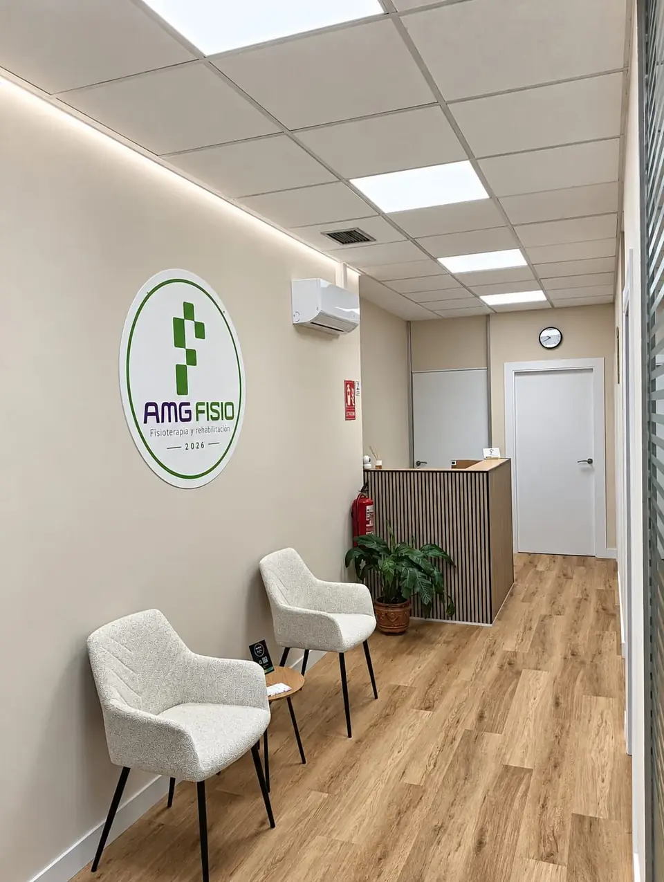 Reception corridor at AMG Fisio