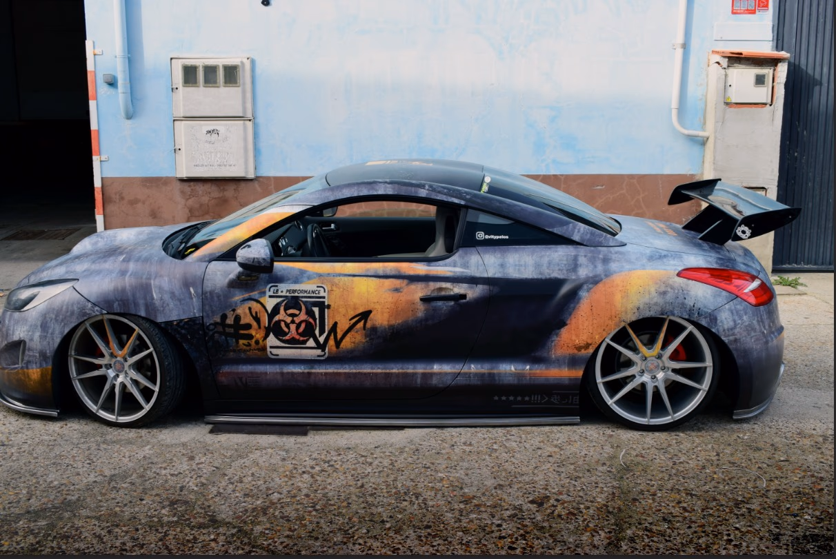 Peugeot RCZ radioactive wrap, third view